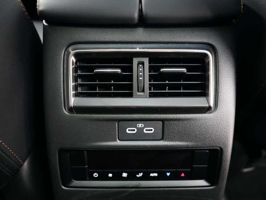 Used 2024 MAZDA CX-90 Plug-In Hybrid w/ Premium Pkg AWD/4WD image 38