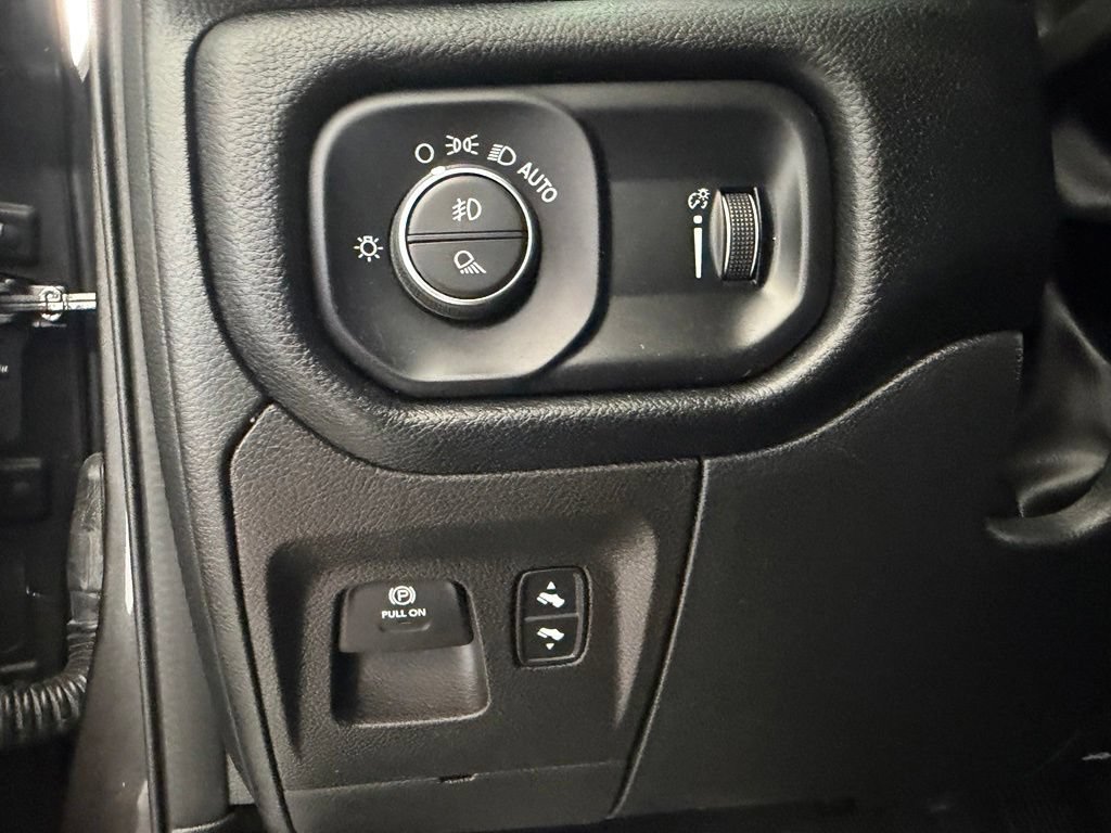 Used 2022 RAM 1500 Big Horn RWD image 41