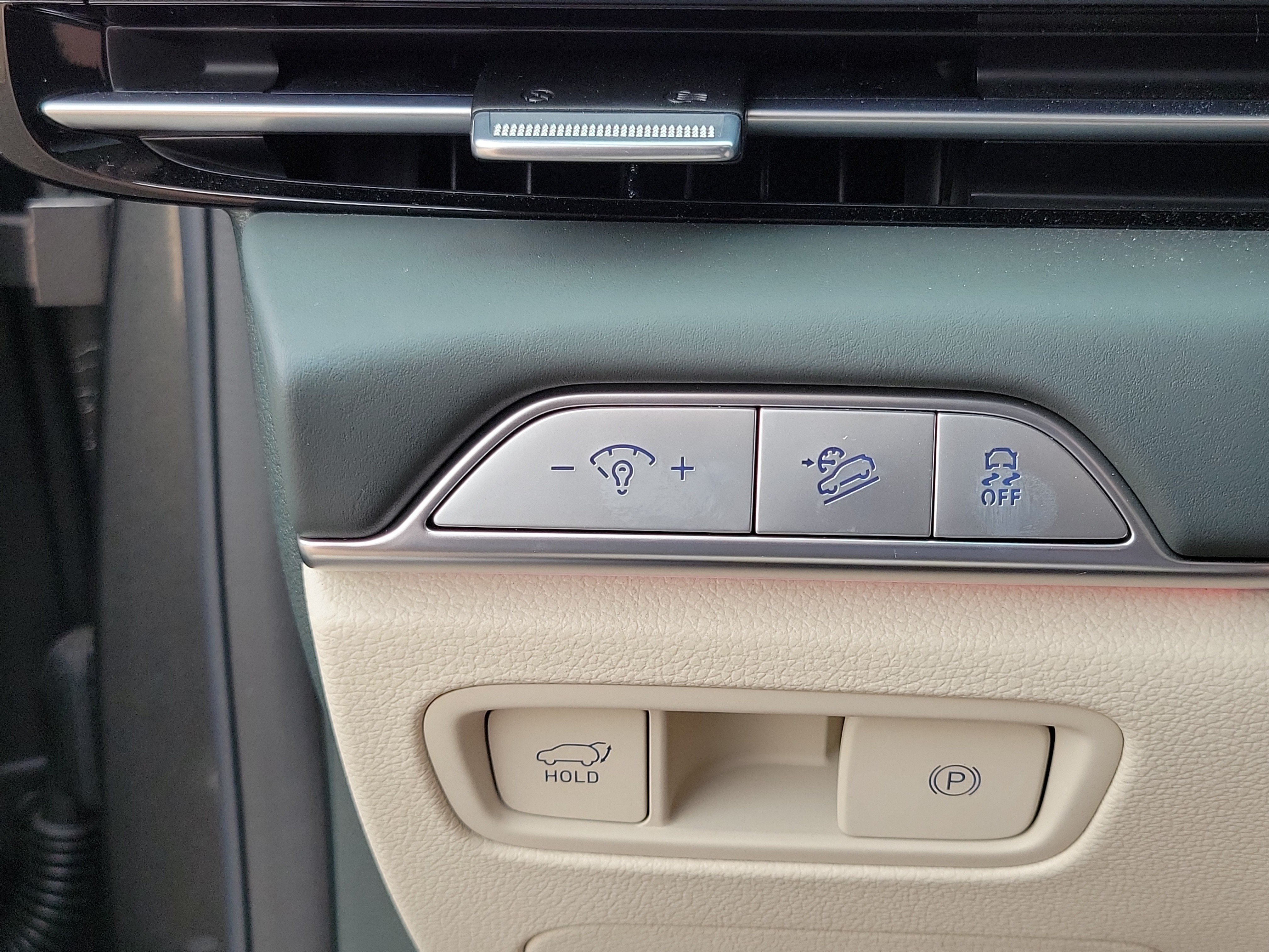 Certified 2026 Genesis GV80 2.5T Advanced AWD/4WD image 12