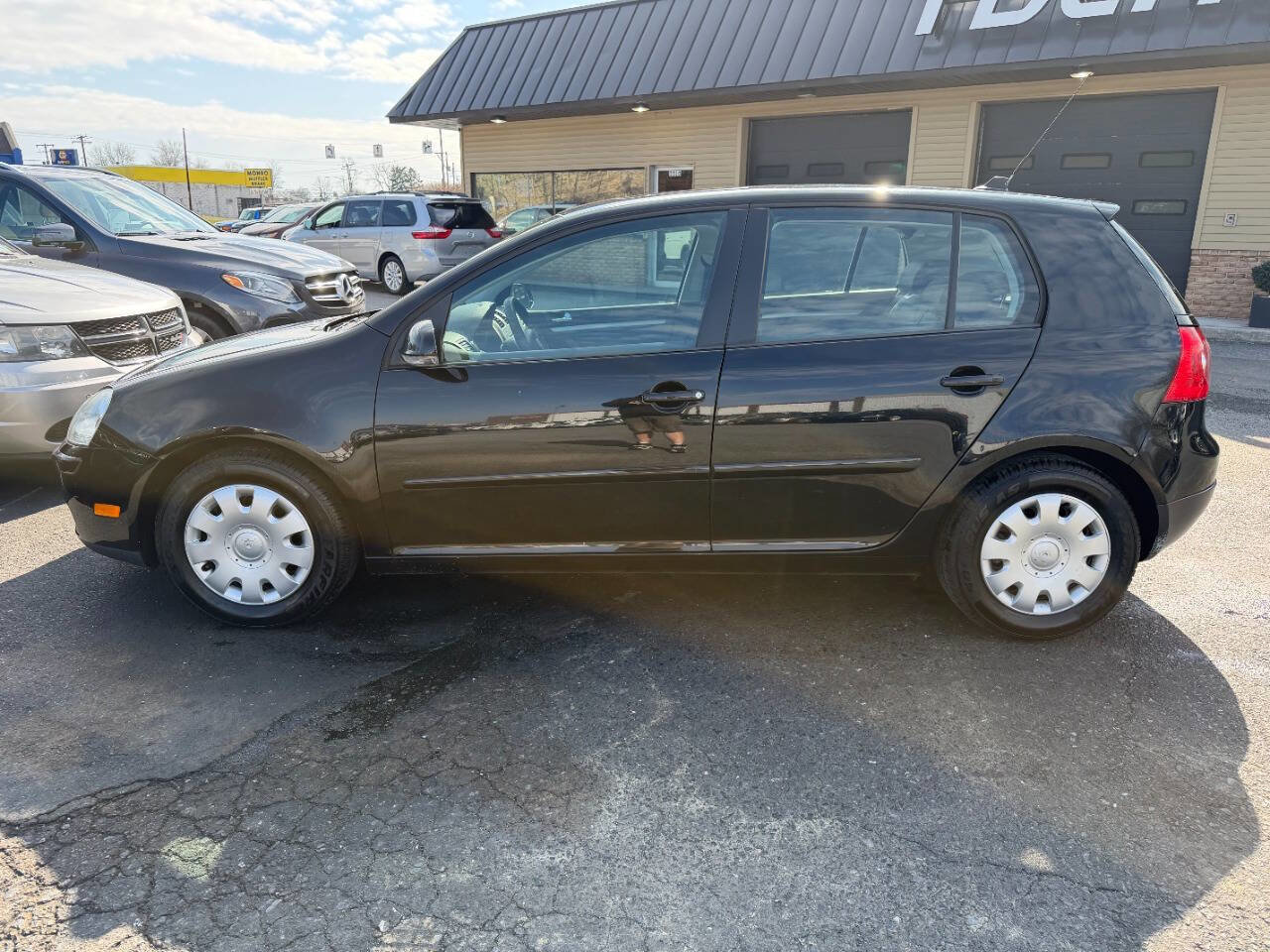 Used 2009 Volkswagen Rabbit S image 13
