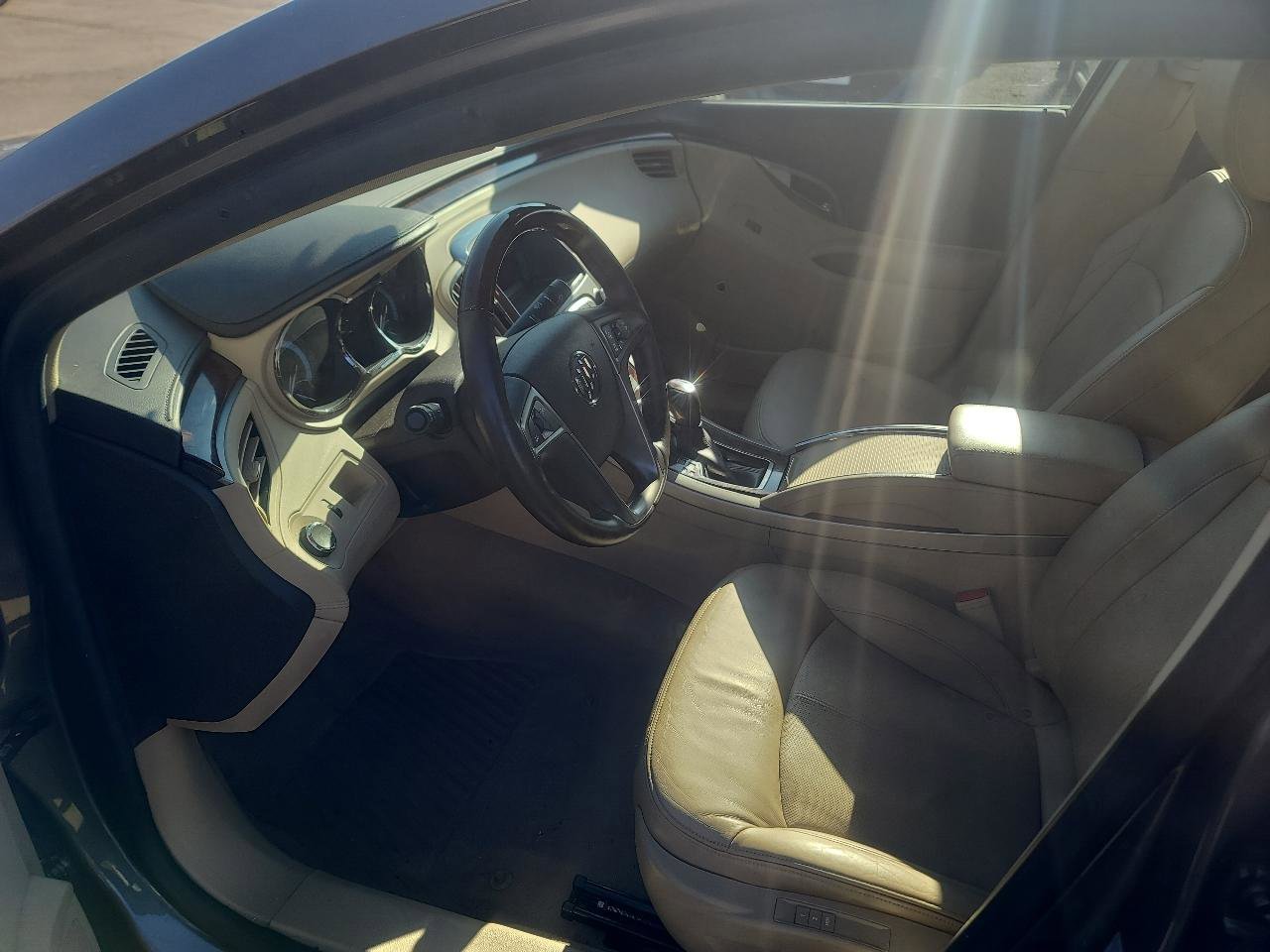 Used 2010 Buick LaCrosse CXL w/ Luxury Package FWD image 10