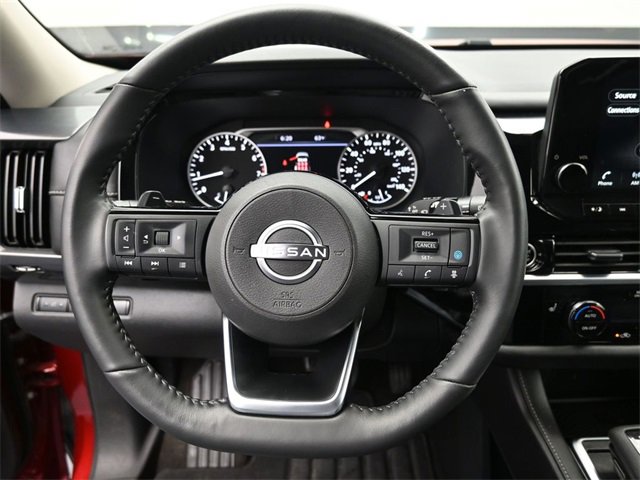 Used 2024 Nissan Pathfinder SL image 7