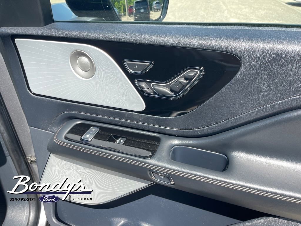 Used 2025 Lincoln Aviator Reserve w/ Equipment Group 201A image 20