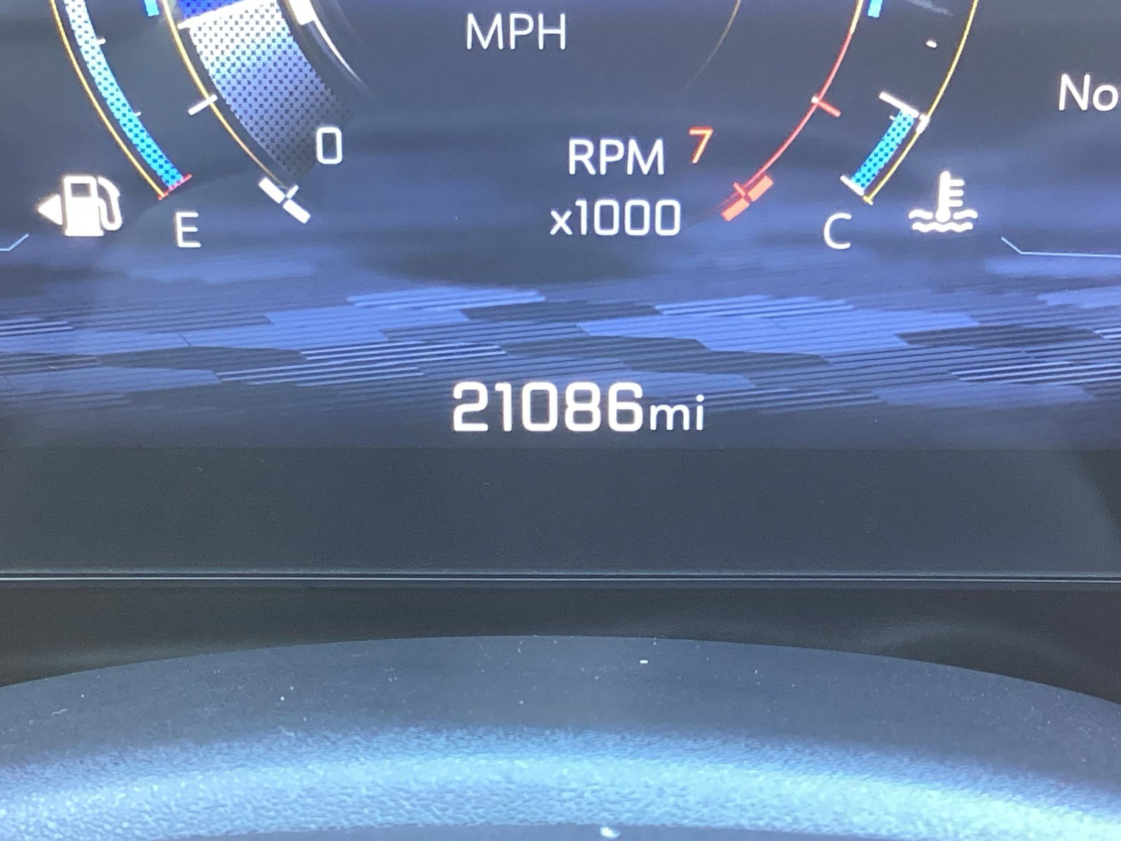 Used 2025 Chevrolet Equinox LT w/ Safety and Technology Package image 3