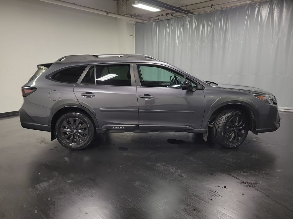 Used 2023 Subaru Outback Onyx Edition AWD/4WD image 9