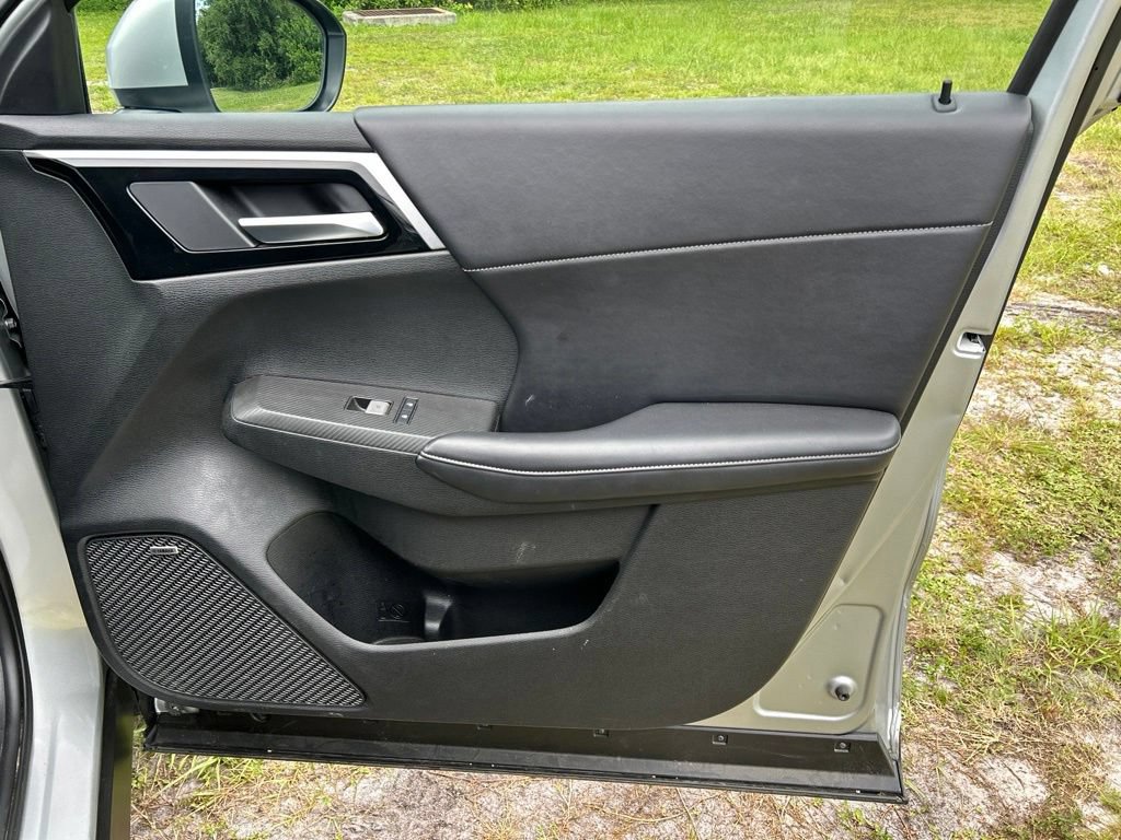 Used 2025 Mitsubishi Outlander SE AWD/4WD image 43
