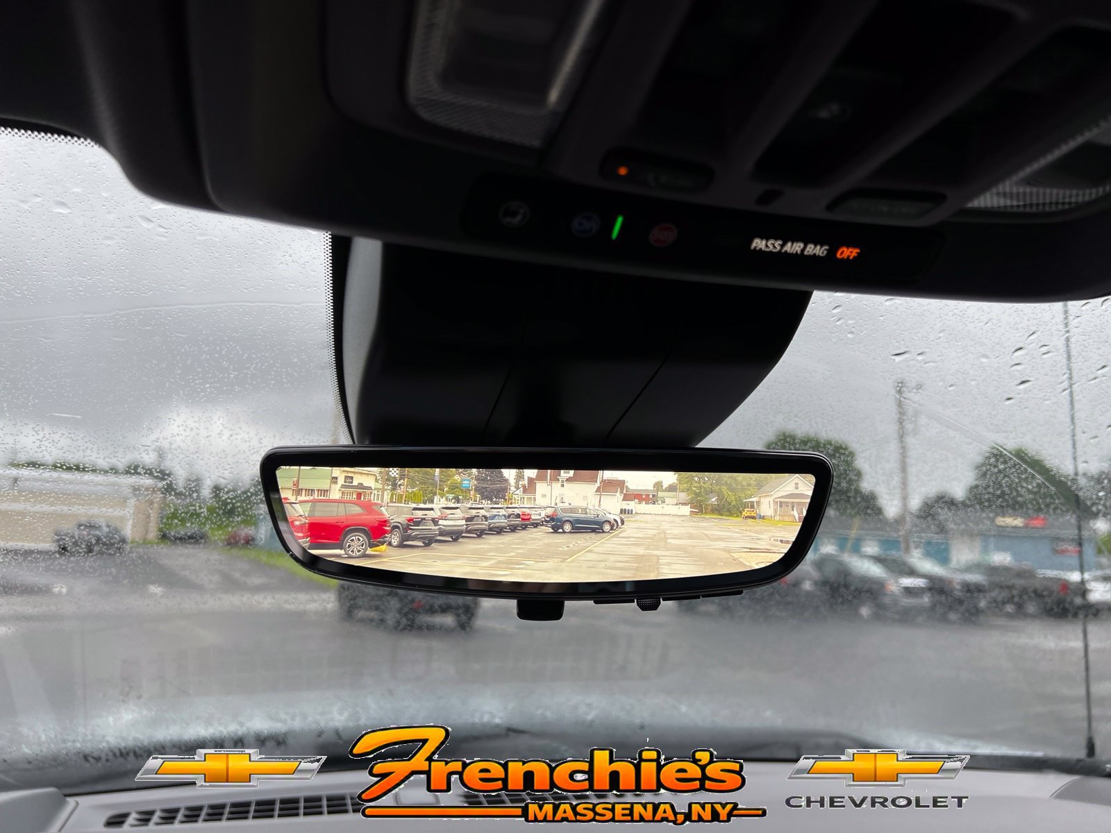 Used 2024 Chevrolet Silverado 1500 LTZ w/ LTZ Premium Package AWD/4WD image 18