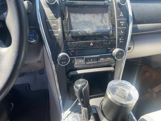 Used 2015 Toyota Camry LE FWD image 31