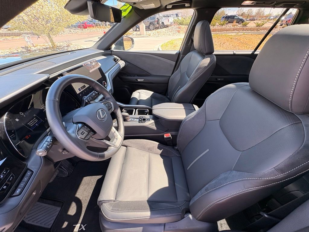 Used 2025 Lexus TX 350 AWD image 12