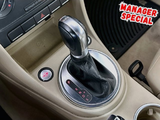 Used 2013 Volkswagen Beetle Turbo FWD image 18