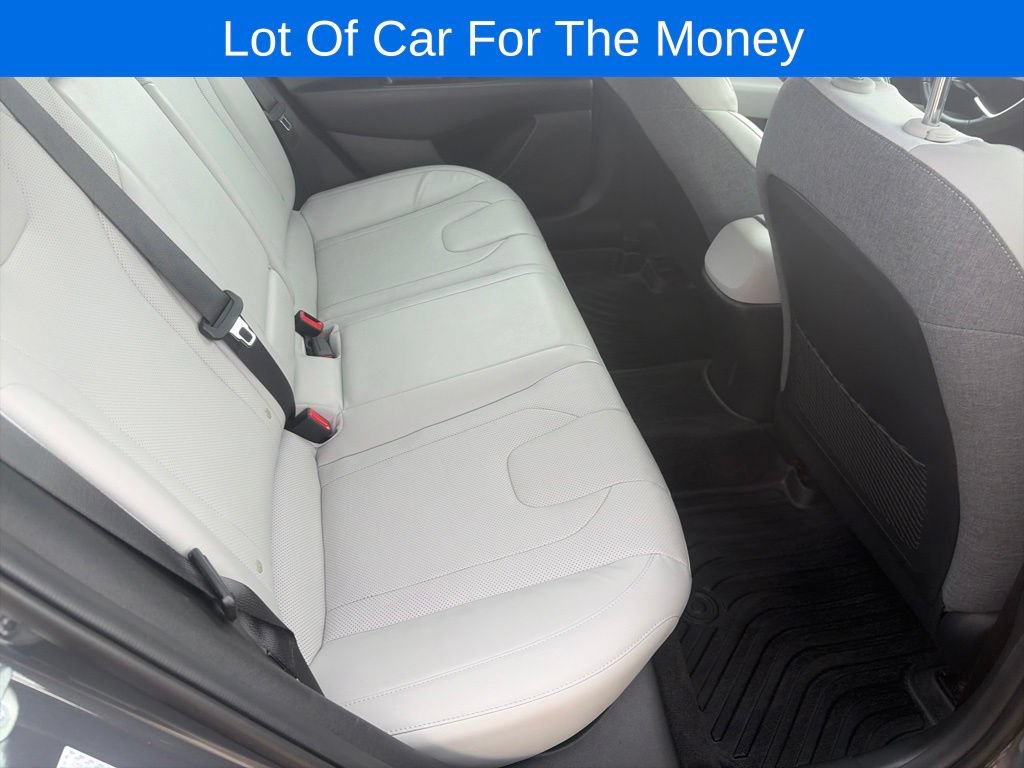 Used 2023 Hyundai Elantra Limited FWD image 10