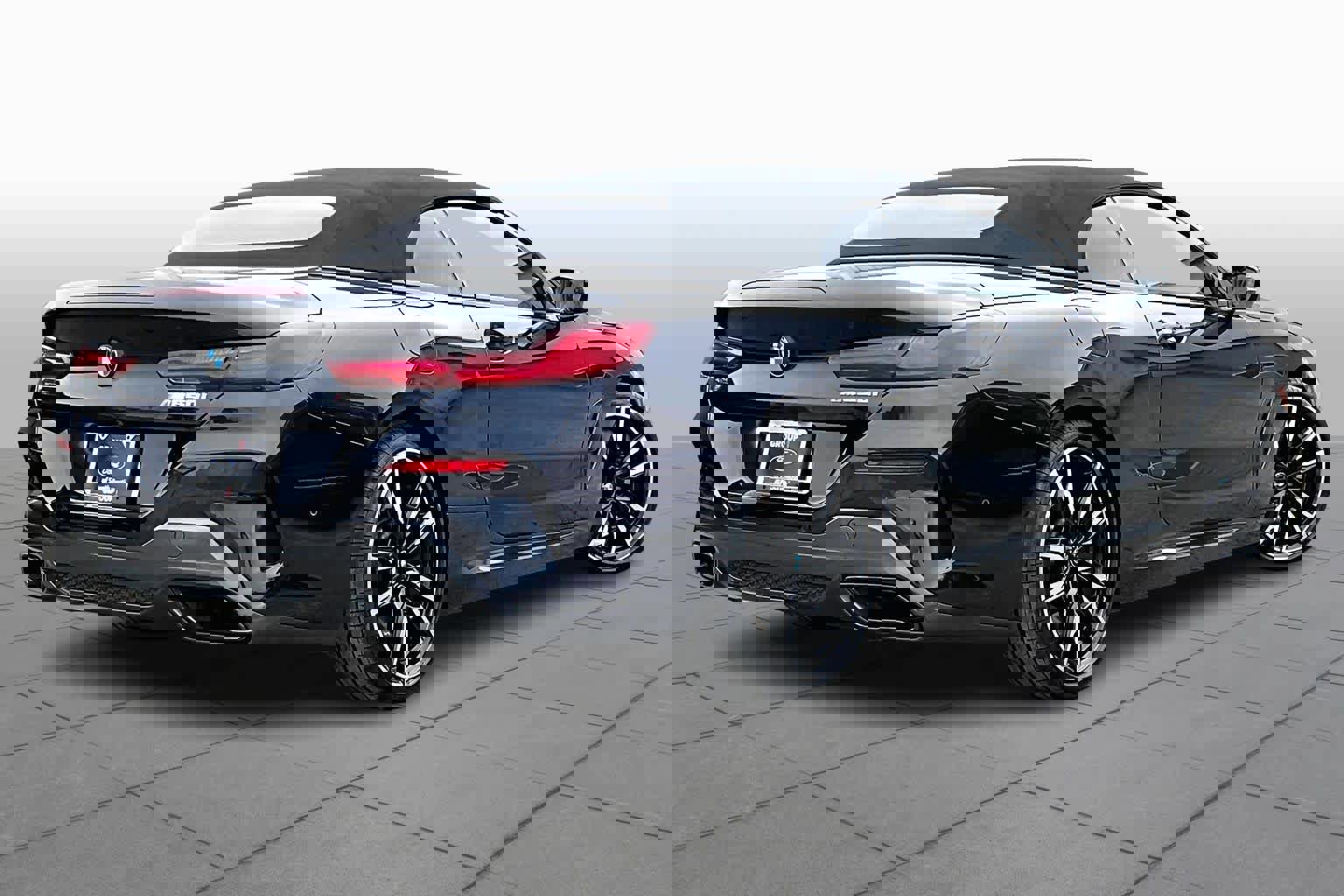 Used 2023 BMW M850i xDrive Convertible image 15