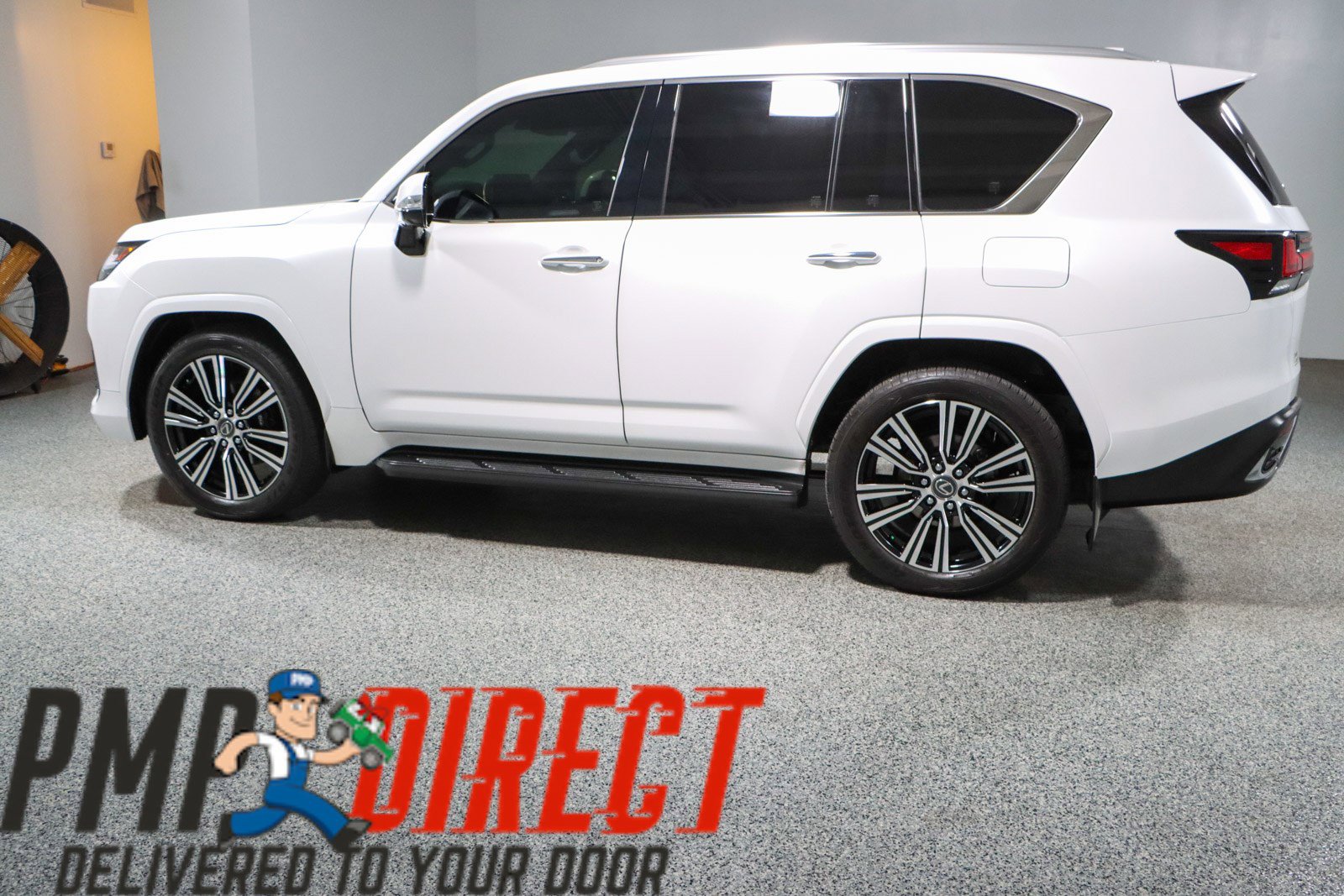 Used 2025 Lexus LX 600 4WD w/ Luxury Package image 10