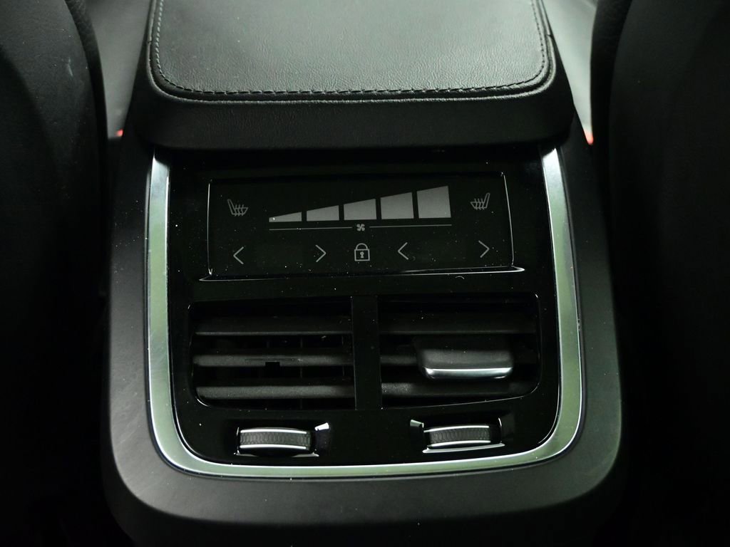 Used 2023 Volvo XC90 B6 Plus w/ Protection Package AWD/4WD image 48