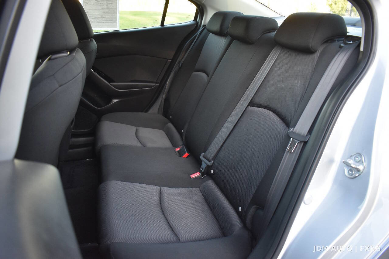 Used 2017 MAZDA MAZDA3 Sport FWD image 14