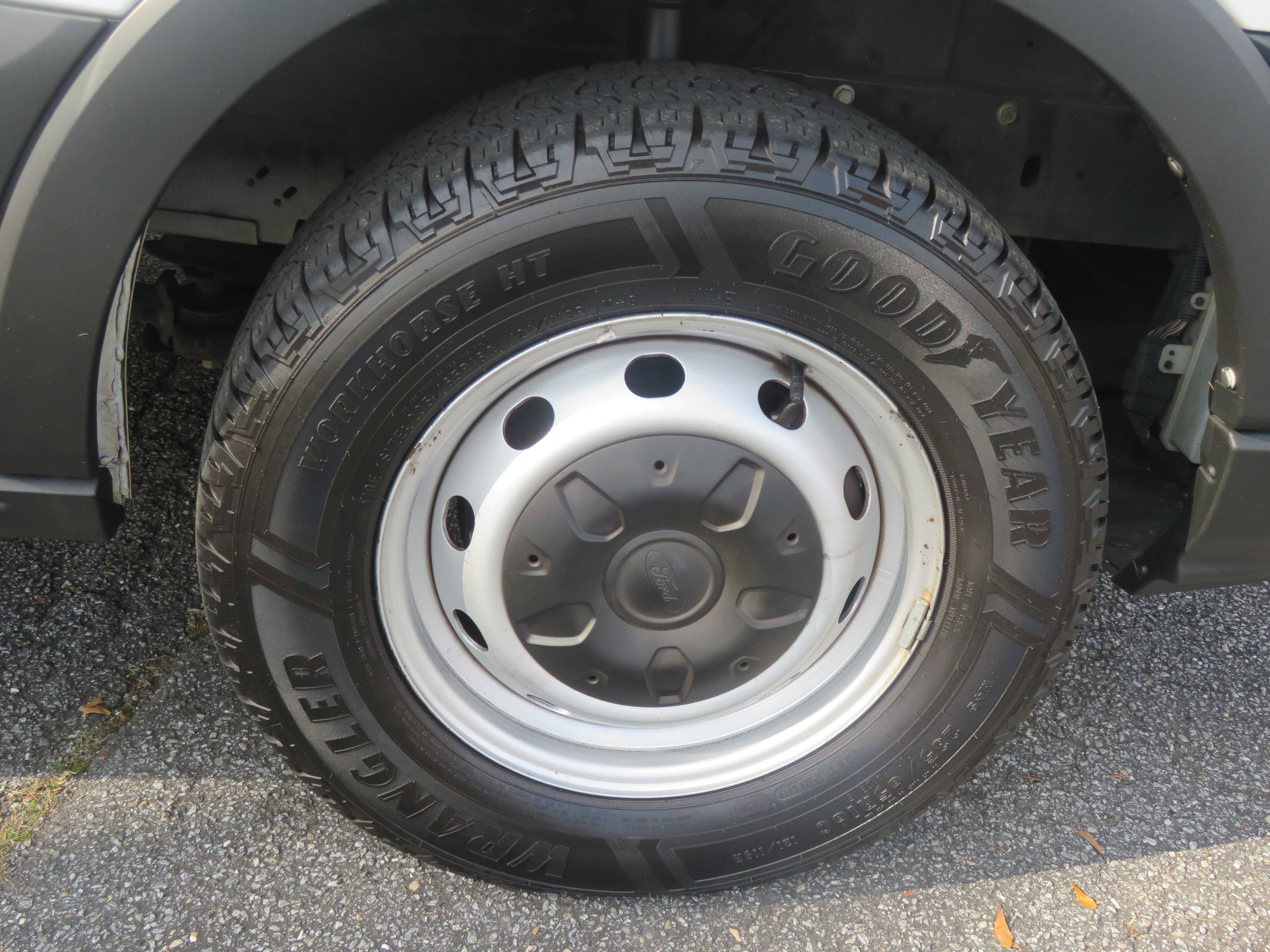 Used 2020 Ford Transit 250 Low Roof image 10