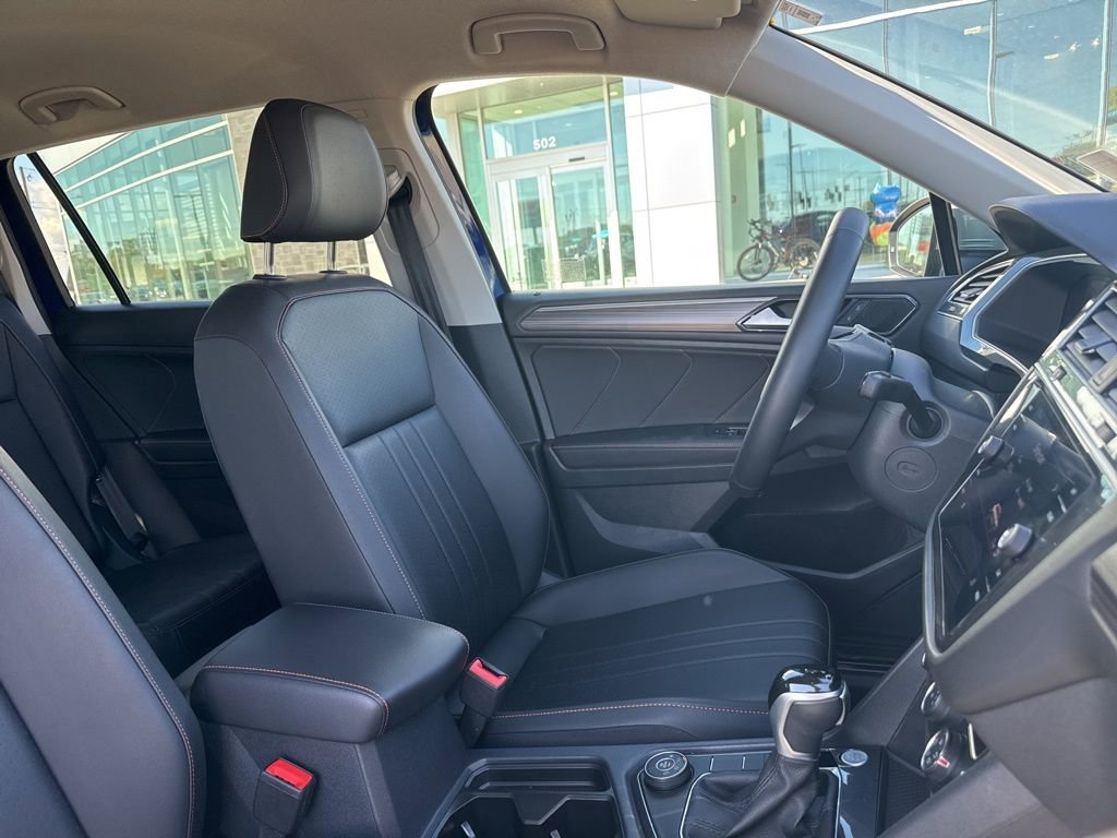 Used 2024 Volkswagen Tiguan SE image 7