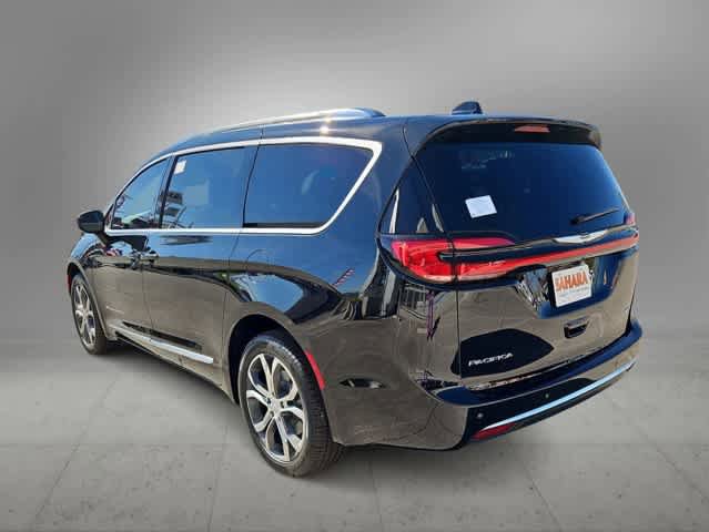 New 2026 Chrysler Pacifica Pinnacle AWD/4WD image 8