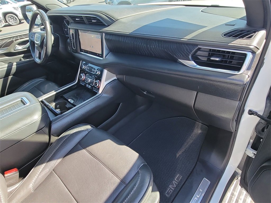 Used 2021 GMC Yukon XL Denali image 30