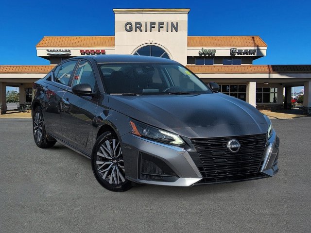 Used 2025 Nissan Altima 2.5 SV
