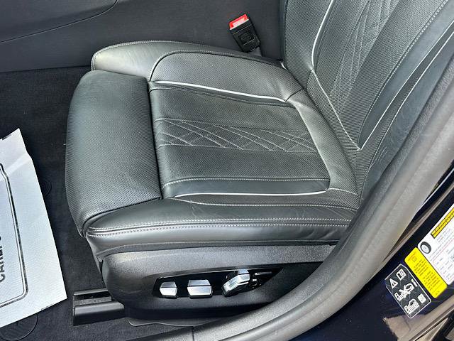 Used 2023 BMW M550i xDrive AWD/4WD image 16
