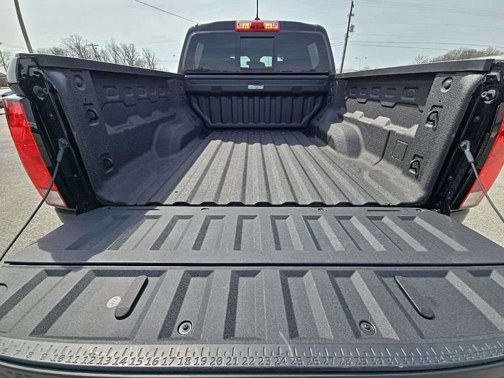 Used 2024 Chevrolet Colorado Trail Boss image 13