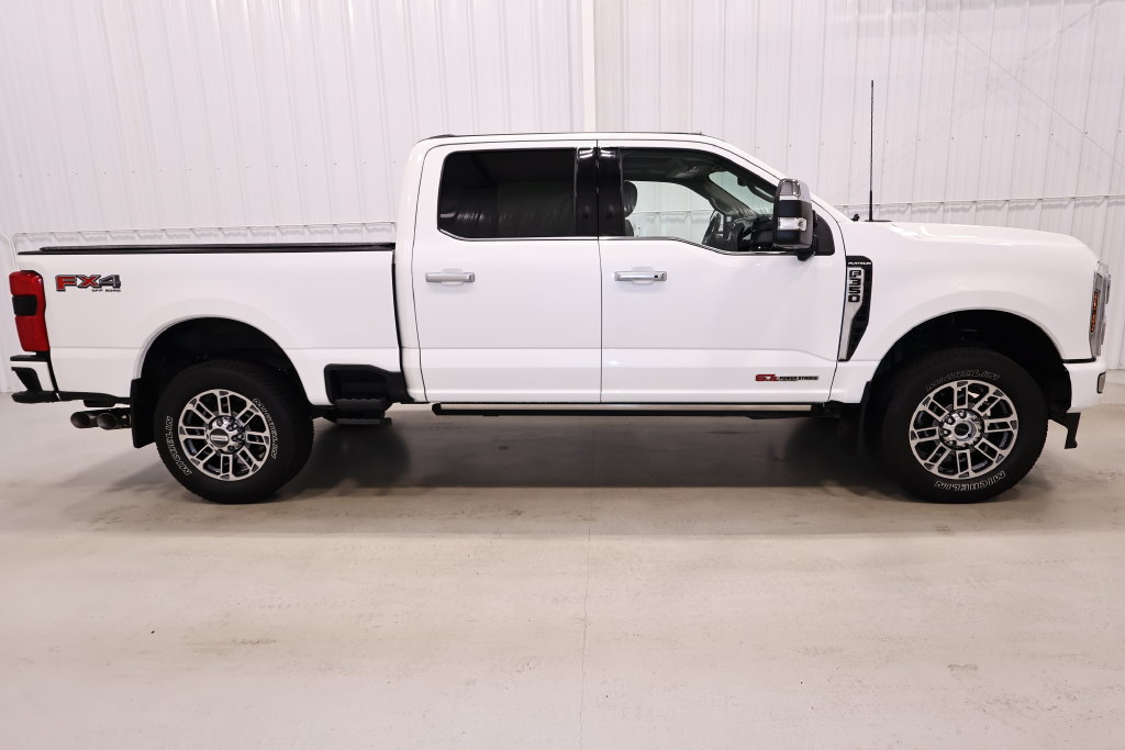 Certified 2025 Ford F350 Platinum w/ Platinum Plus Package AWD/4WD image 2