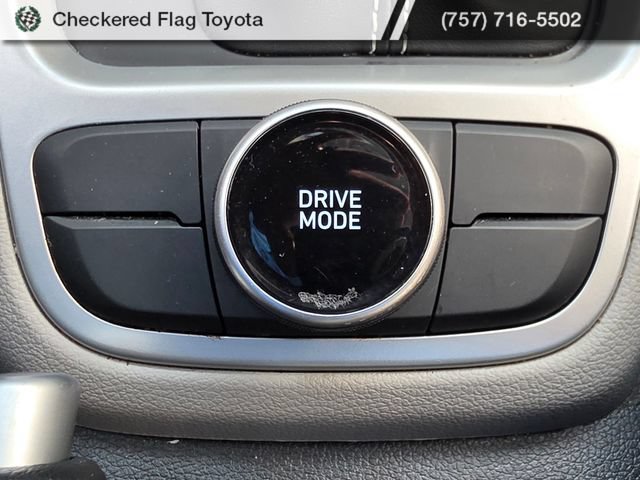 Used 2024 Hyundai Venue SEL FWD image 24