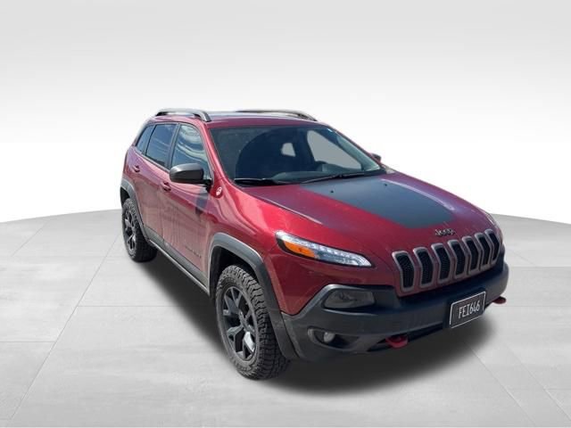 Used 2015 Jeep Cherokee Trailhawk w/ Cold Weather Group AWD/4WD image 3