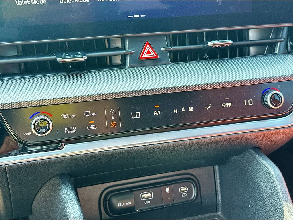 Used 2025 Kia Sportage SX image 19