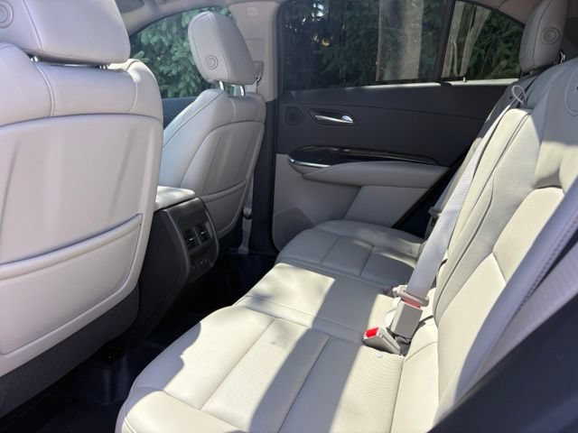 Certified 2023 Cadillac XT4 Premium Luxury w/ Enhanced Visibility Package AWD/4WD image 17