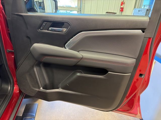 Used 2023 Chevrolet Colorado Z71 w/ Z71 Convenience Package 2 image 24