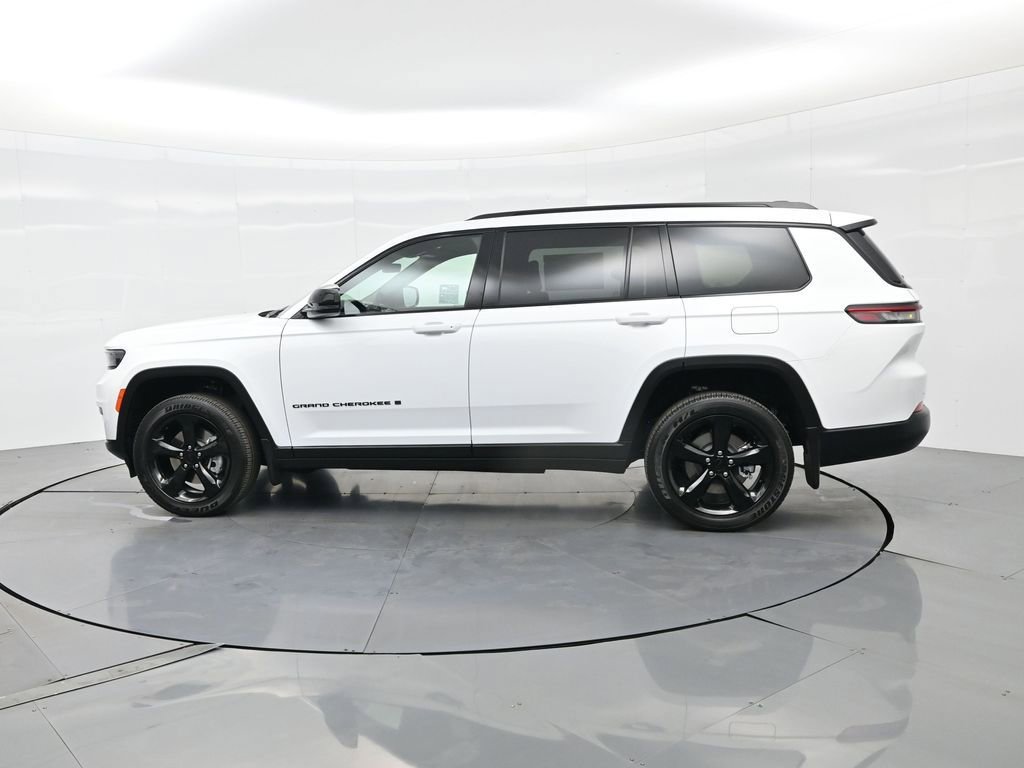 New 2025 Jeep Grand Cherokee L Altitude image 9