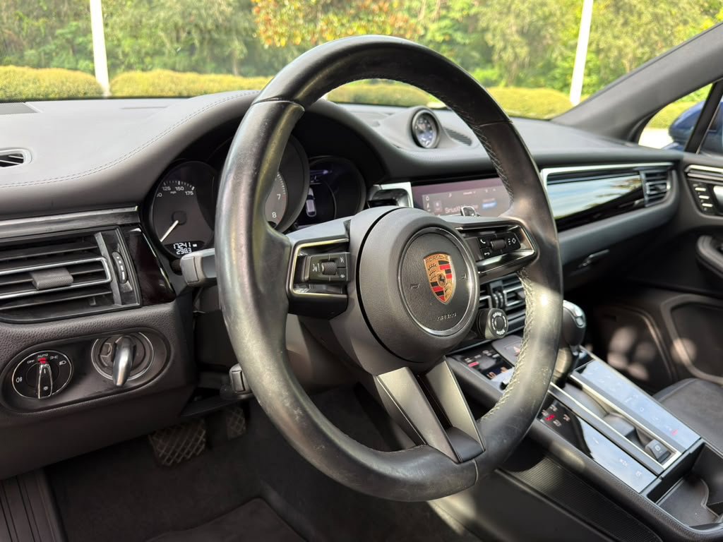 Used 2024 Porsche Macan S AWD/4WD image 8