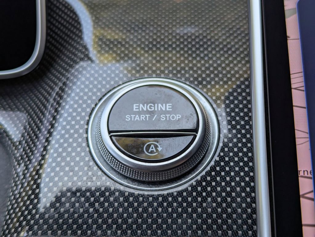 Used 2022 Mercedes-Benz S 580 4MATIC Sedan w/ AMG Line Package image 25