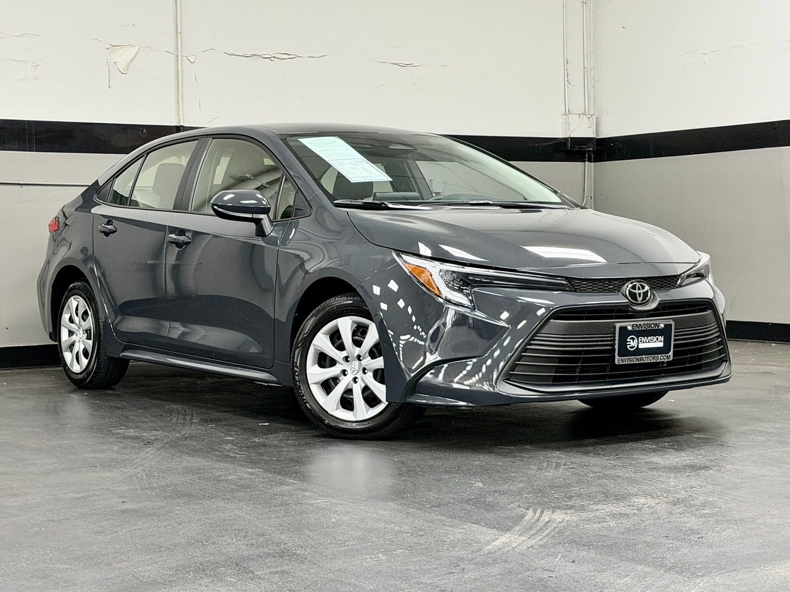 Used 2026 Toyota Corolla LE FWD image 2
