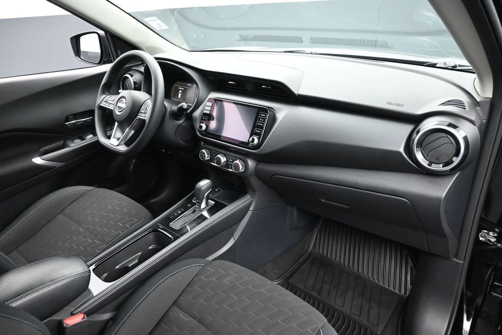 Used 2024 Nissan Kicks SV FWD image 29