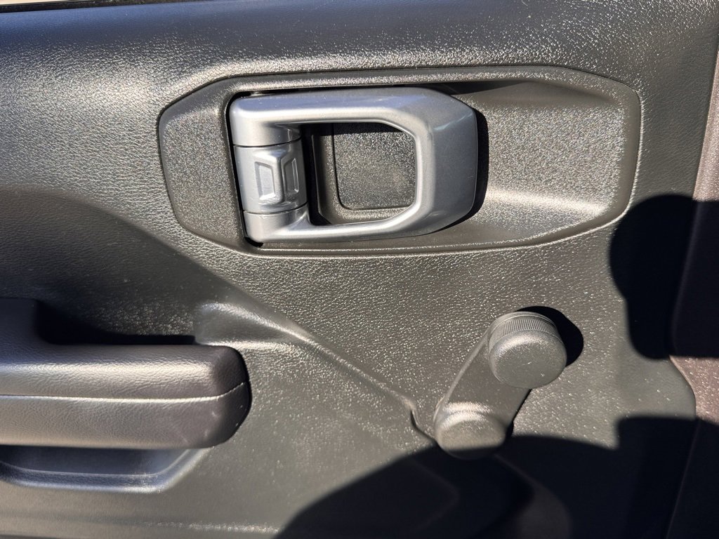 Used 2018 Jeep Wrangler Unlimited Sport image 16