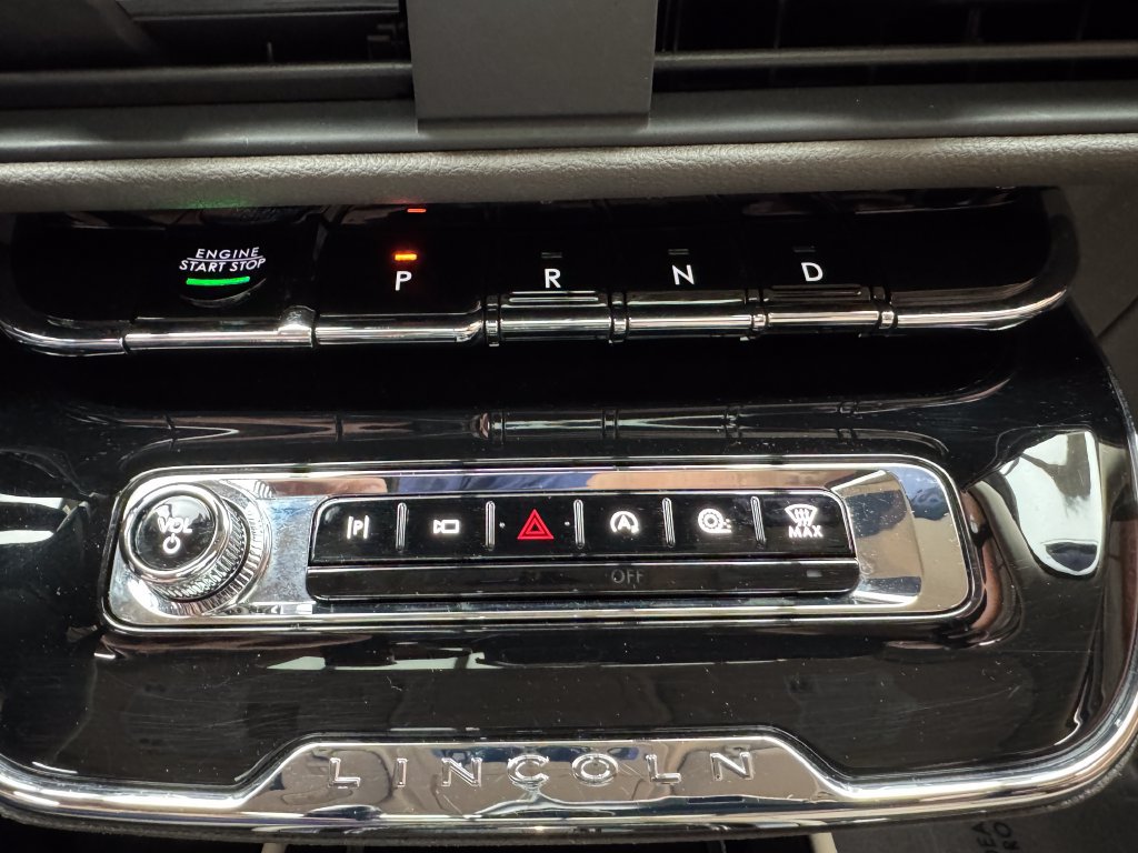 Used 2023 Lincoln Corsair AWD w/ Equipment Group 101A image 19