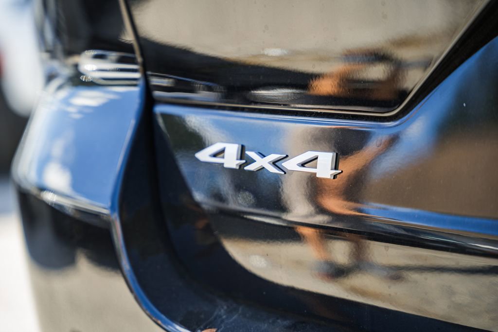 New 2025 Jeep Grand Cherokee Laredo X w/ Luxury Tech Group I image 8