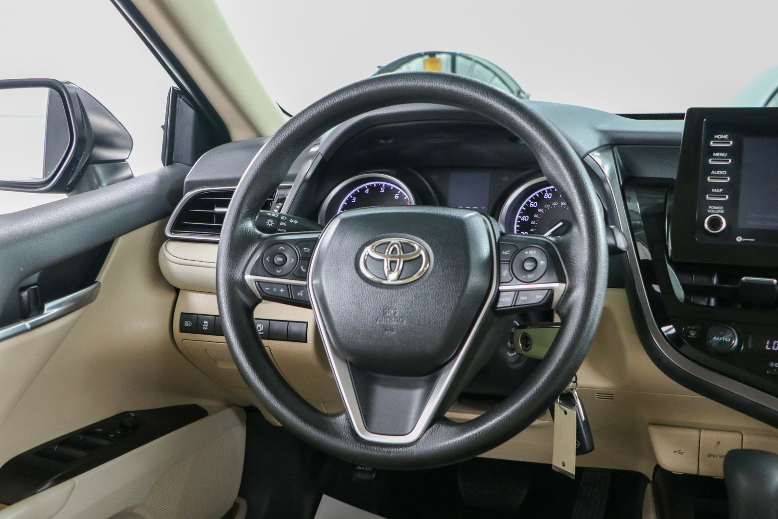Used 2023 Toyota Camry LE FWD image 12
