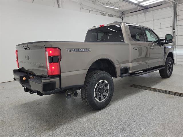 Used 2023 Ford F250 Lariat w/ Lariat Ultimate Package AWD/4WD image 3