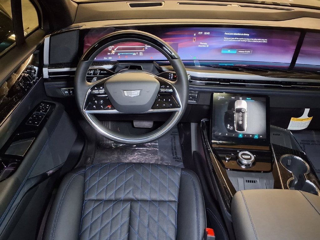 New 2026 Cadillac Escalade IQL Luxury AWD/4WD image 10
