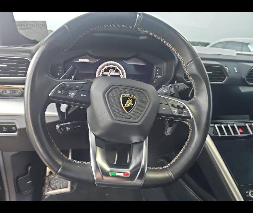 Used 2020 Lamborghini Urus image 4