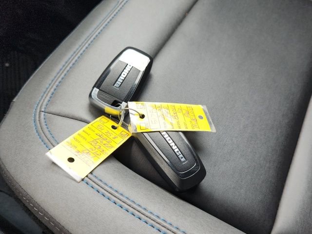 Used 2022 Ford Bronco Black Diamond image 13