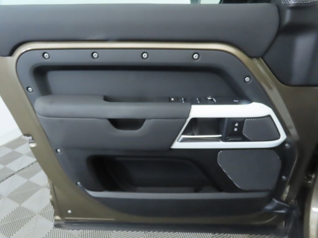 Certified 2021 Land Rover Defender 110 S image 25