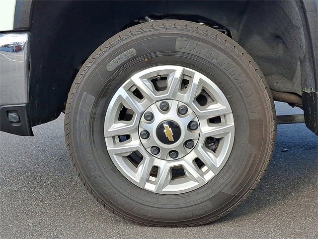 Used 2024 Chevrolet Silverado 2500 LT image 8