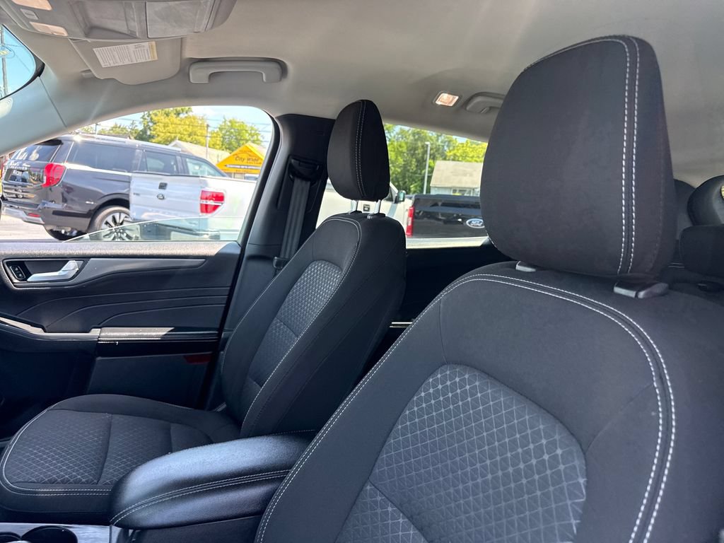 Used 2025 Ford Escape Active w/ Active Premium Tech Pack AWD/4WD image 26