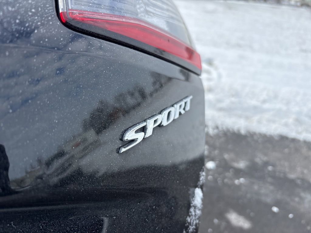 Used 2022 Honda Civic Sport image 4