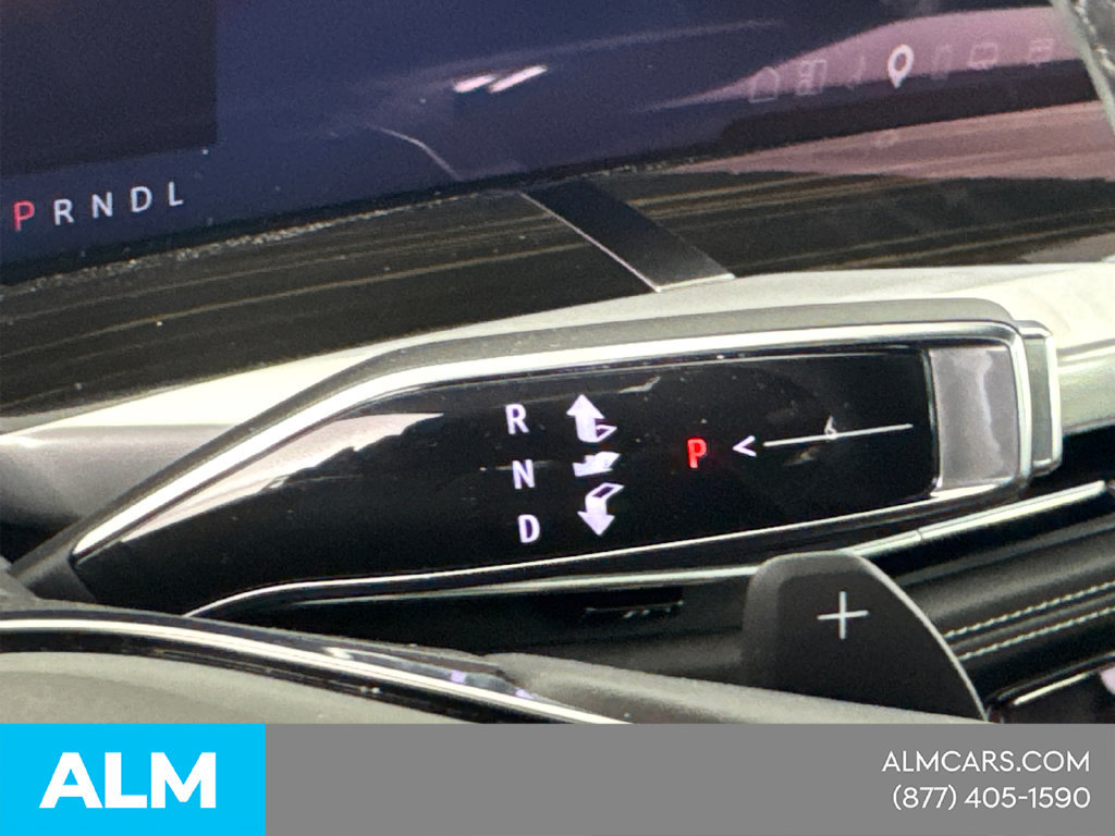 Used 2025 Cadillac Escalade Premium Luxury AWD/4WD image 37